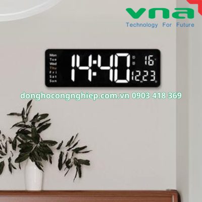 Large-screen LED wall clock
